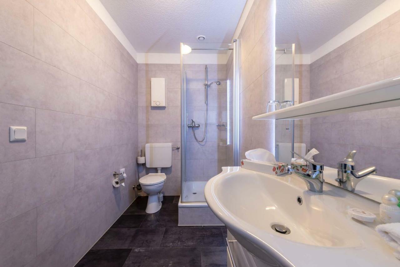 Отель Boardinghouse Burgpark Хюрт Экстерьер фото